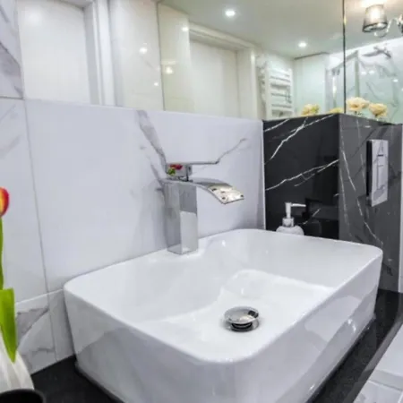 Apartment Bayside Center *