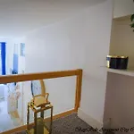 Bayside Center 아파트
