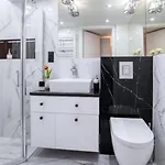 Bayside Center 아파트